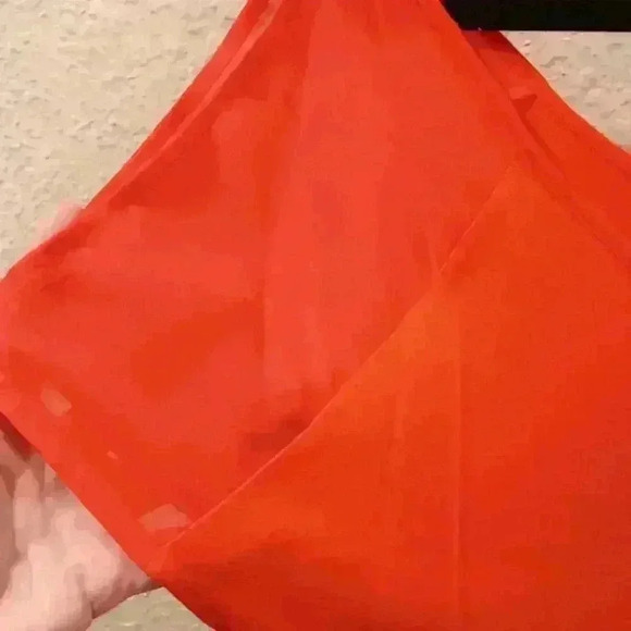 5/$25 APT. 9 SIZE LARGE COLD SHOULDER BLOUSE BLOOD ORANGE COLOR - Picture 4 of 7